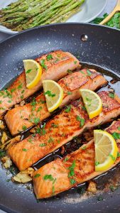 quick salmon recipe wit a butter garlic sauce.